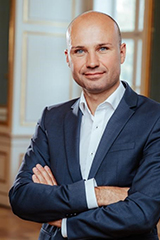 Portrait: Dr. Alexander Pirker, MBA